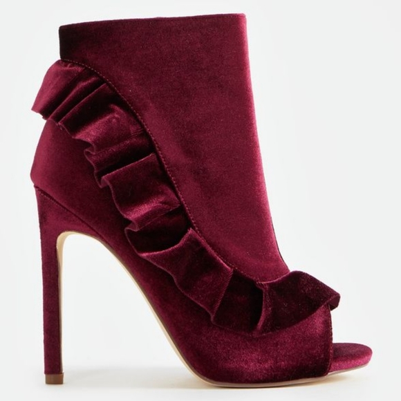 NIB Borati Velvet Heeled Bootie - Picture 4 of 9